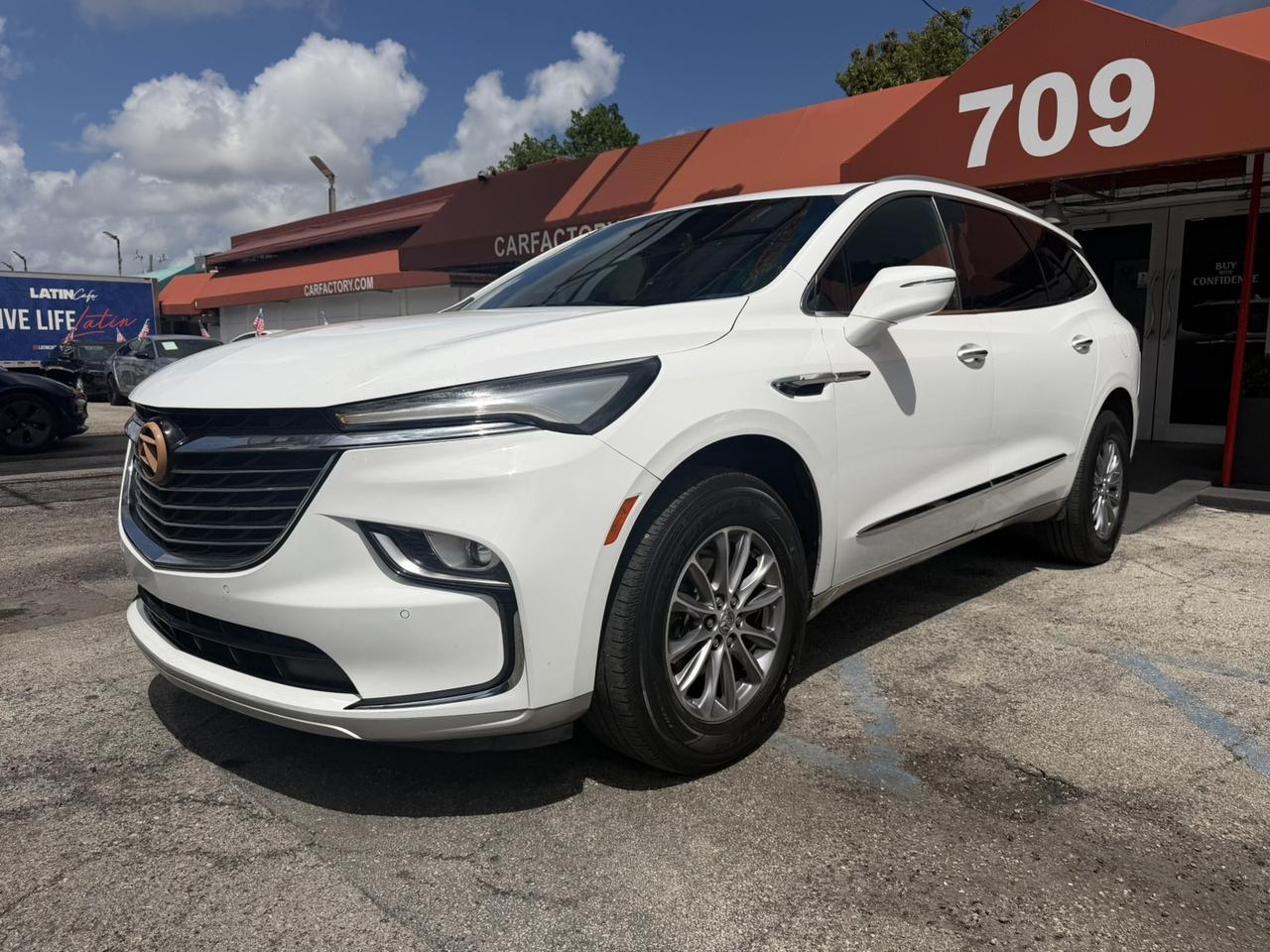 2023 Buick Enclave Essence