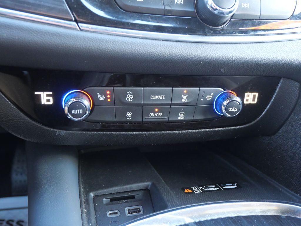 2023 Buick Enclave Essence Mt Pleasant MI