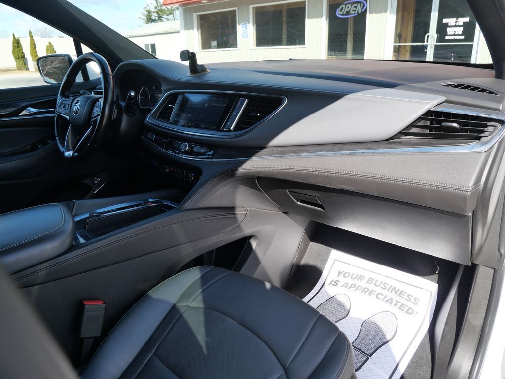 2023 Buick Enclave Essence Mt Pleasant MI
