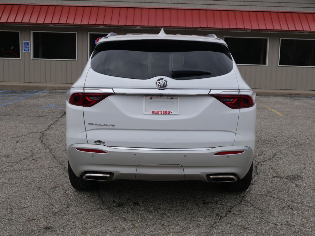 2023 Buick Enclave Essence Mt Pleasant MI