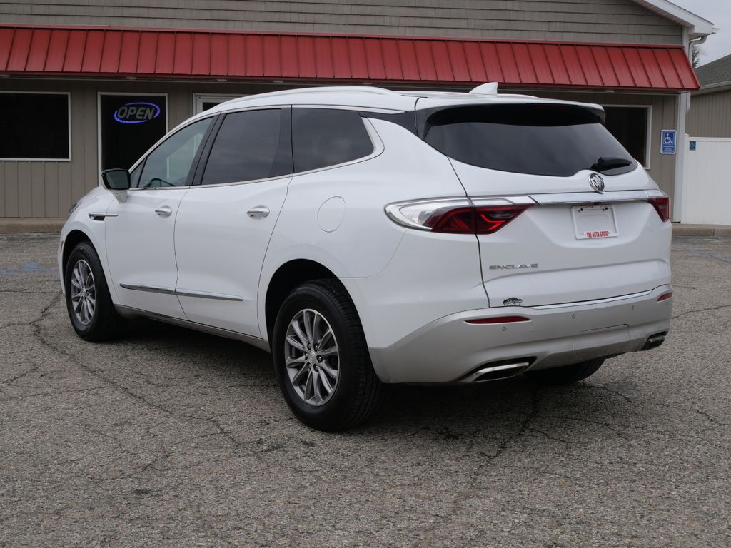2023 Buick Enclave Essence Mt Pleasant MI