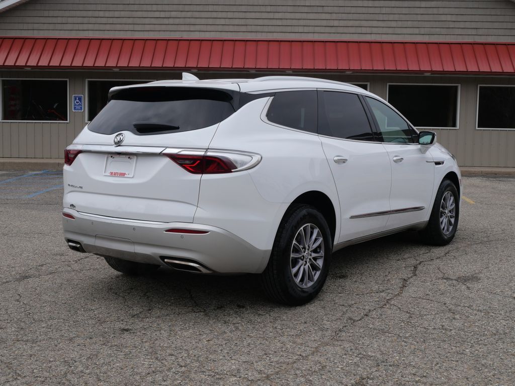 2023 Buick Enclave Essence Mt Pleasant MI