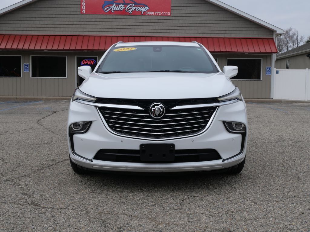2023 Buick Enclave Essence