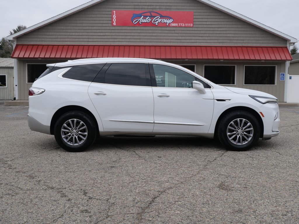 2023 Buick Enclave Essence Mt Pleasant MI