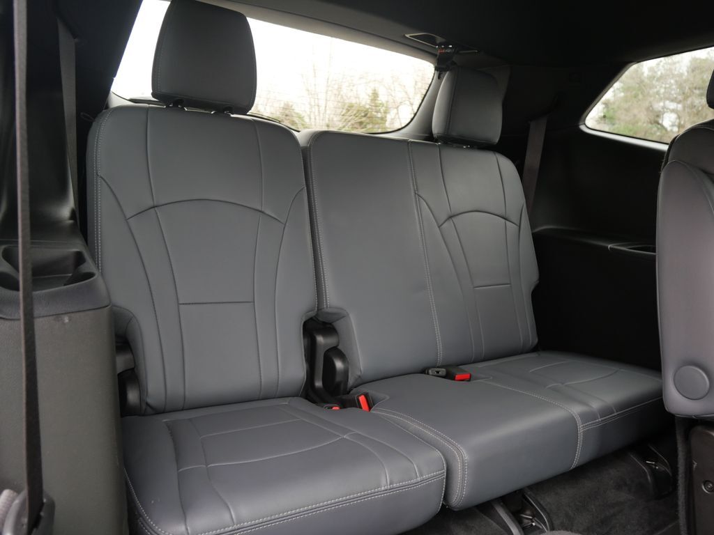 2023 Buick Enclave Essence Mt Pleasant MI