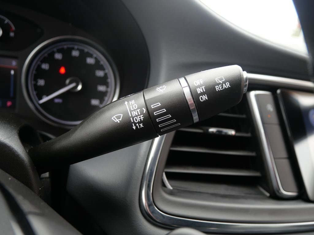 2023 Buick Enclave Essence Mt Pleasant MI