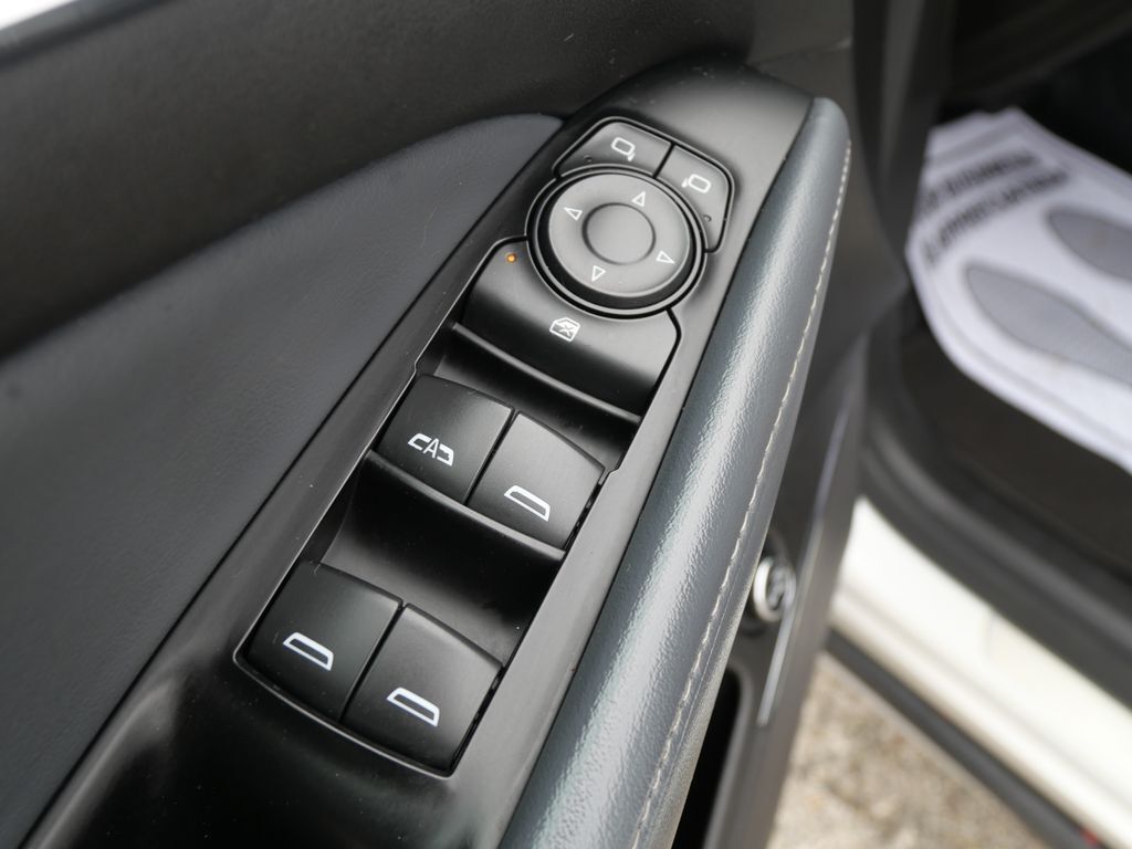 2023 Buick Enclave Essence Mt Pleasant MI