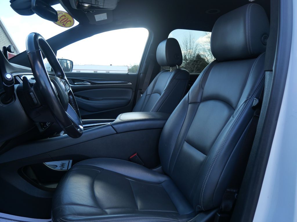 2023 Buick Enclave Essence Mt Pleasant MI