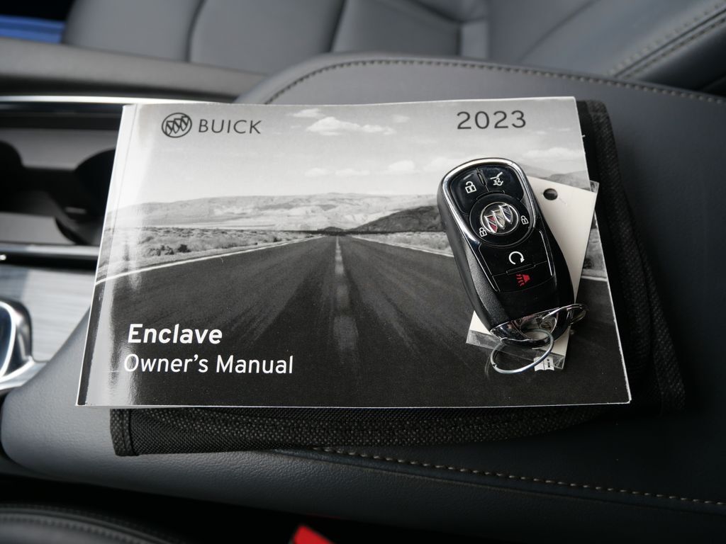 2023 Buick Enclave Essence Mt Pleasant MI