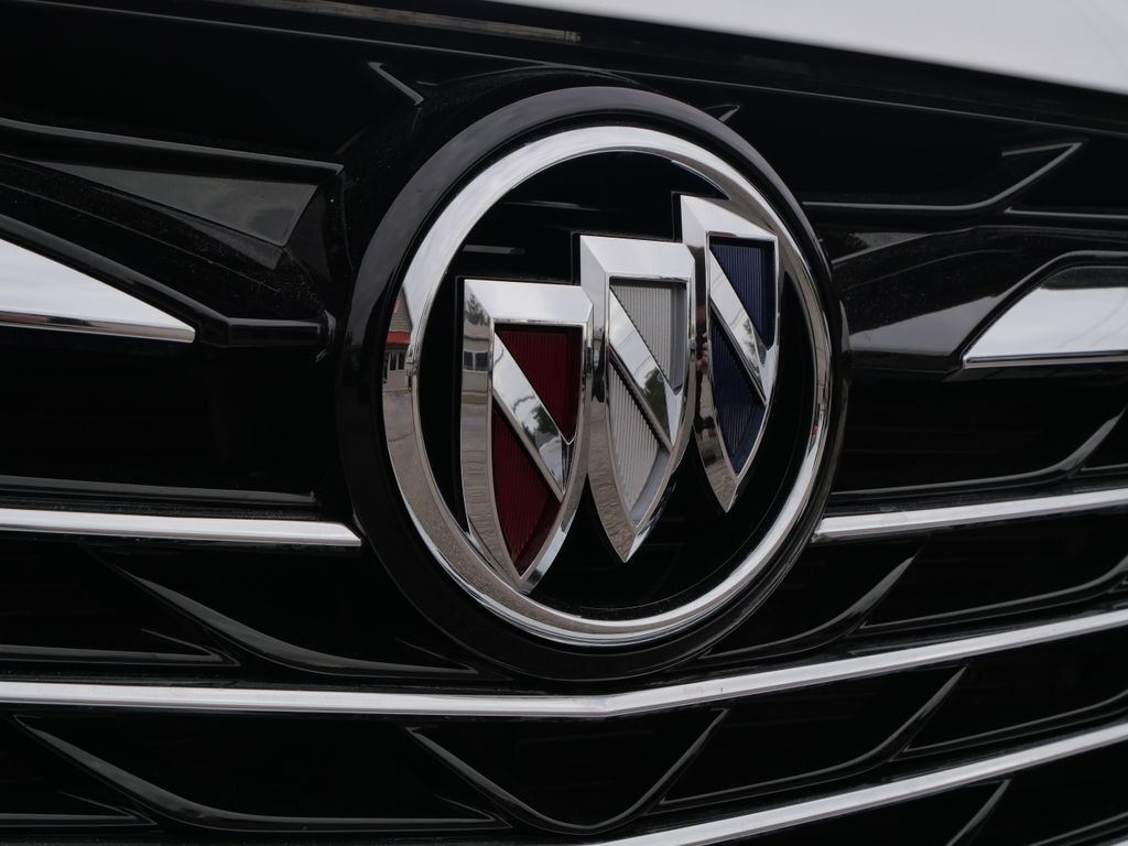 2023 Buick Enclave Essence Mt Pleasant MI