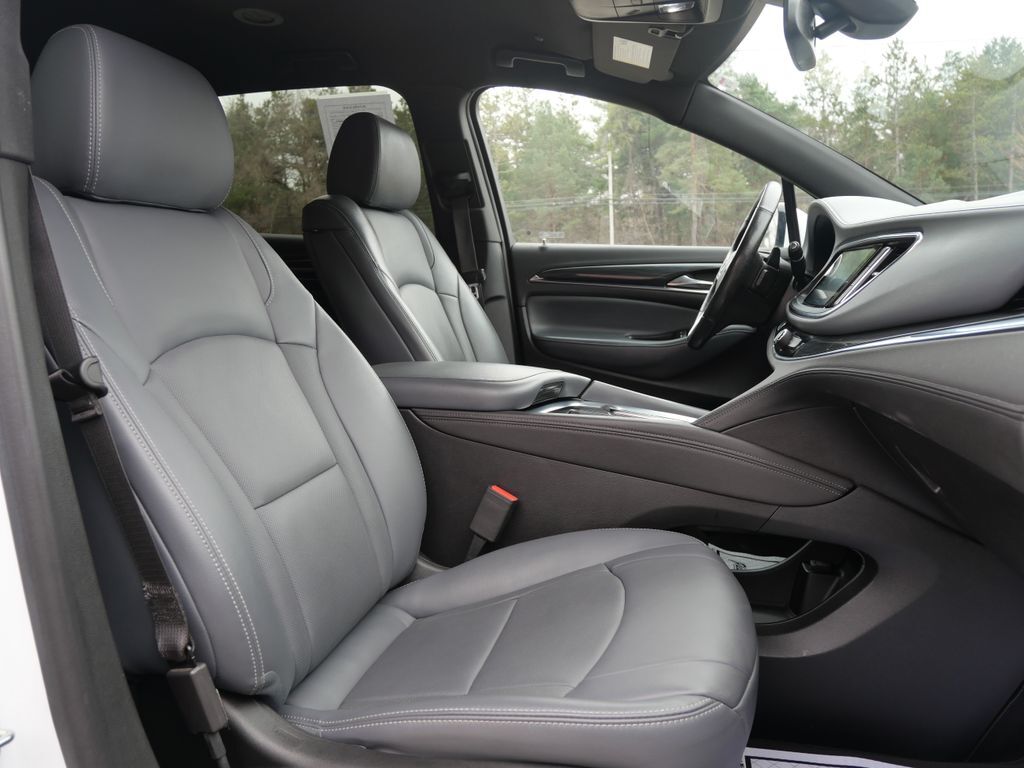 2023 Buick Enclave Essence Mt Pleasant MI