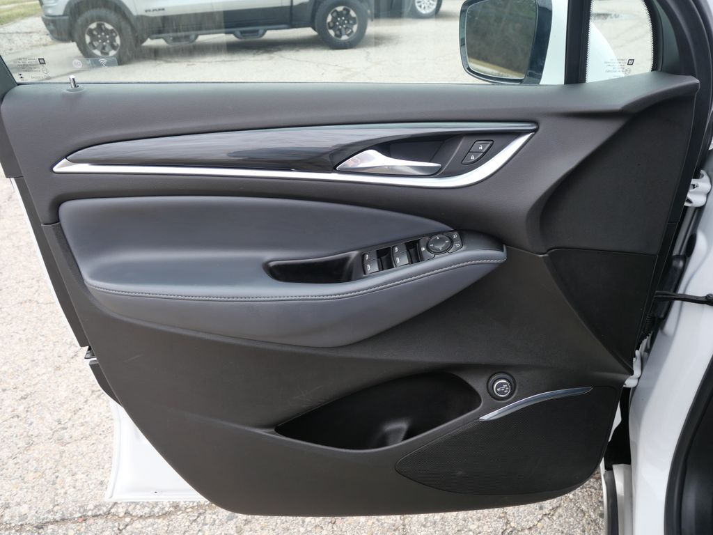 2023 Buick Enclave Essence Mt Pleasant MI