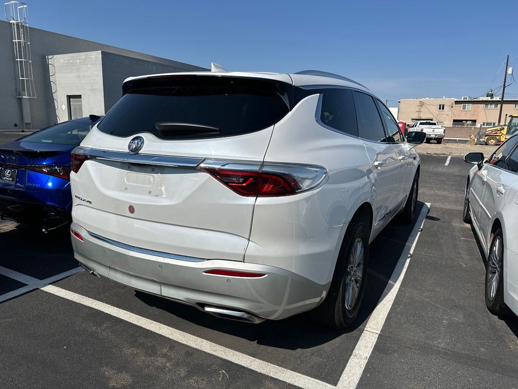 2023 Buick Enclave Essence