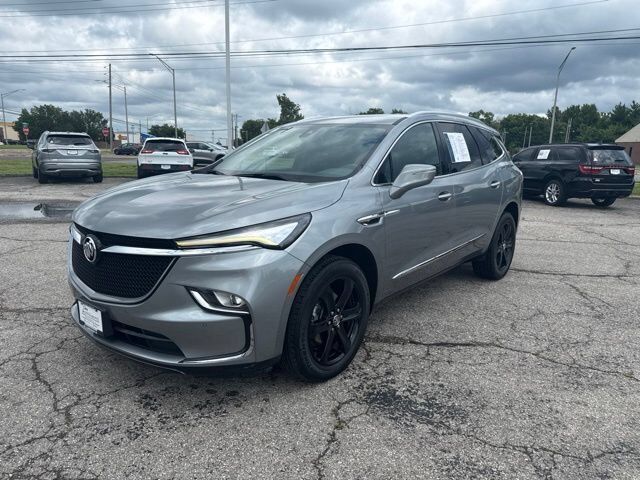 2023 Buick Enclave Essence