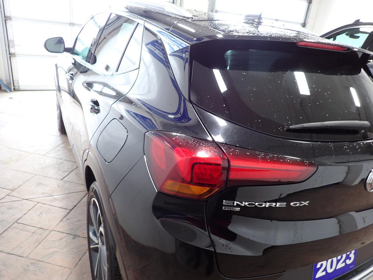 2023 Buick Encore GX Essence AWD 4DR LEATHER Listowel ON