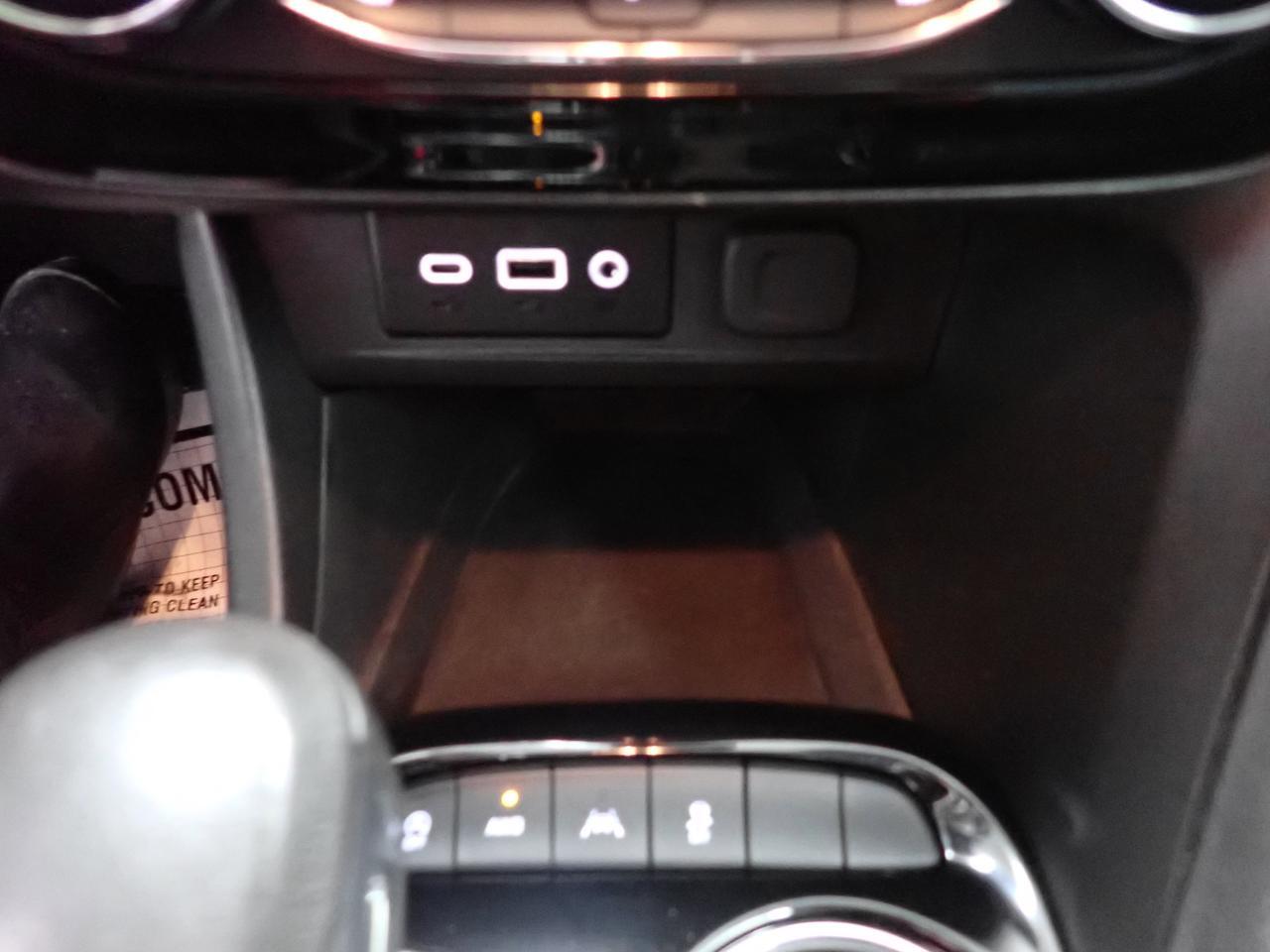 2023 Buick Encore GX Essence AWD 4DR LEATHER Listowel ON