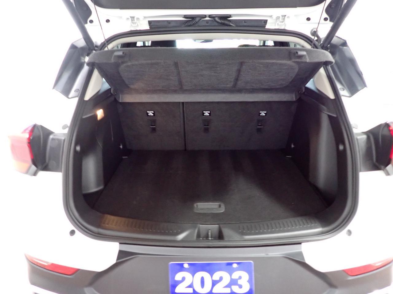 2023 Buick Encore GX Essence AWD 4DR LEATHER Listowel ON