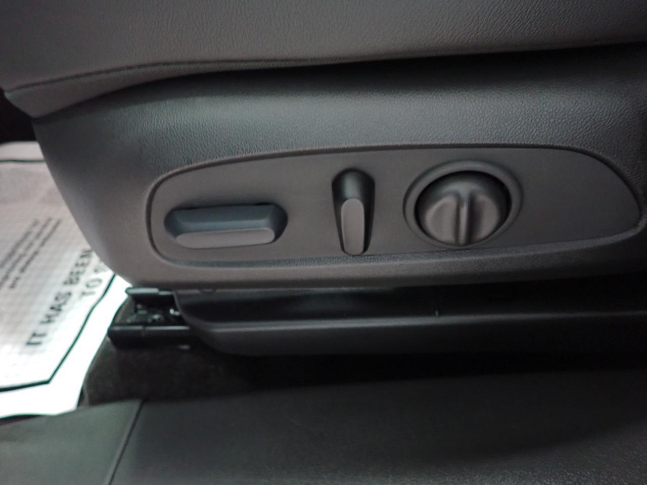 2023 Buick Encore GX Essence AWD 4DR LEATHER Listowel ON