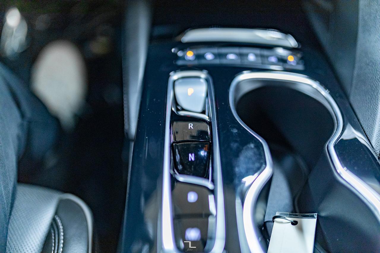 2023 Buick Envision AWD Avenir Leather Roof Nav BCam Red Deer AB