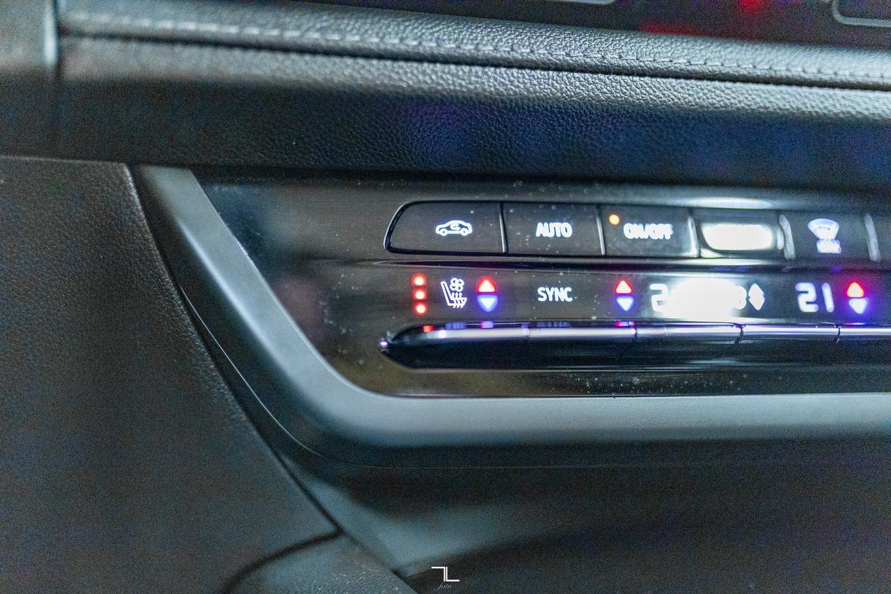 2023 Buick Envision AWD Avenir Leather Roof Nav BCam Red Deer AB