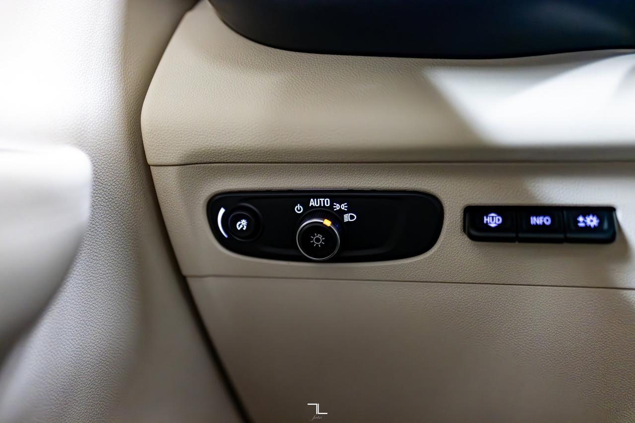 2023 Buick Envision AWD Avenir Leather Roof Nav BCam Red Deer AB