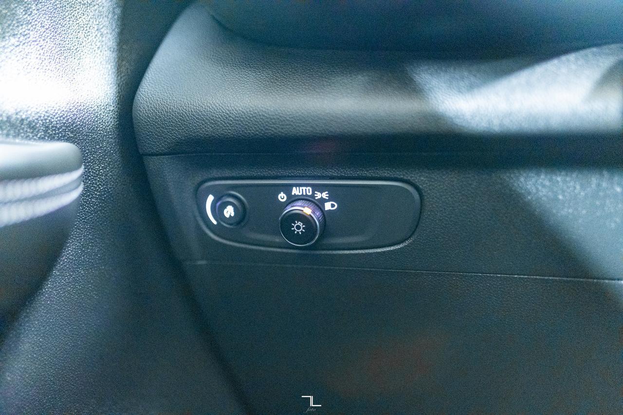 2023 Buick Envision AWD Preferred Roof BCam Red Deer AB