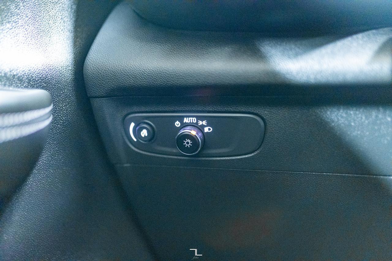 2023 Buick Envision AWD Preferred Roof BCam Red Deer AB