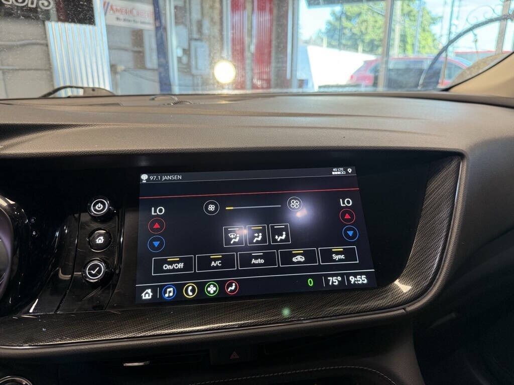 2023 Buick Envision Essence Royal Oak MI