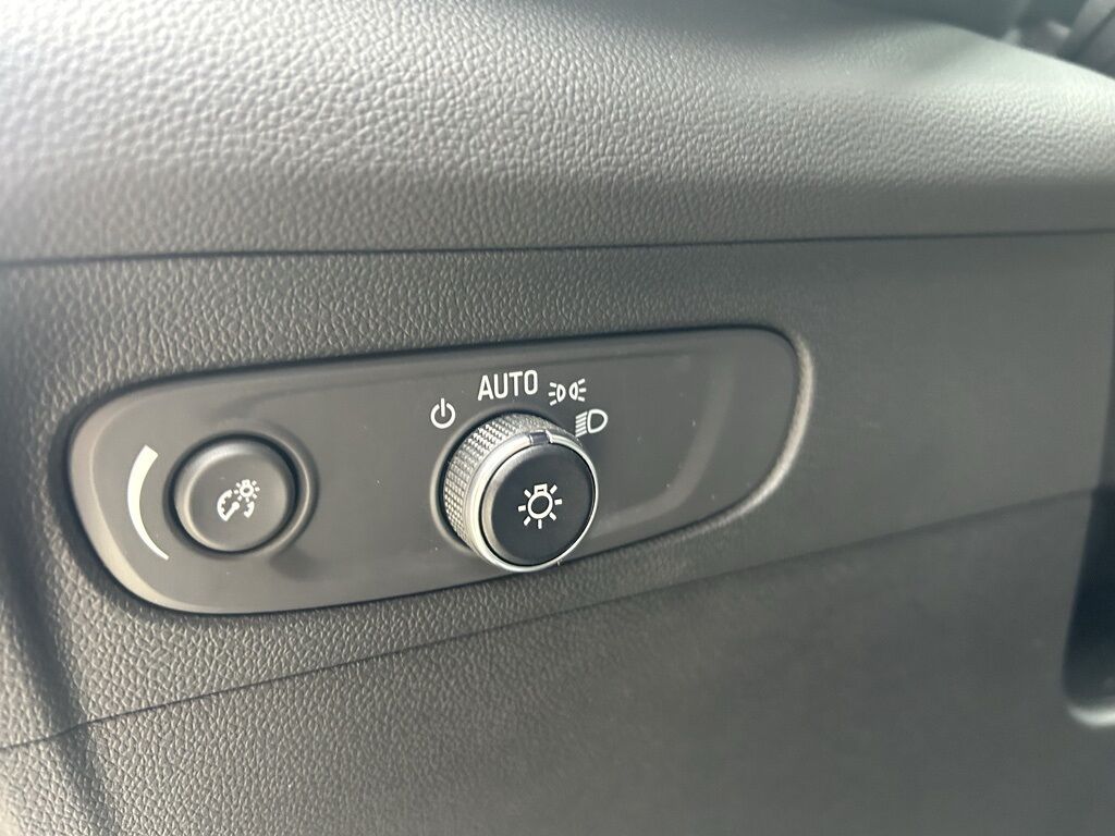 2023 Buick Envision Essence Crestwood KY