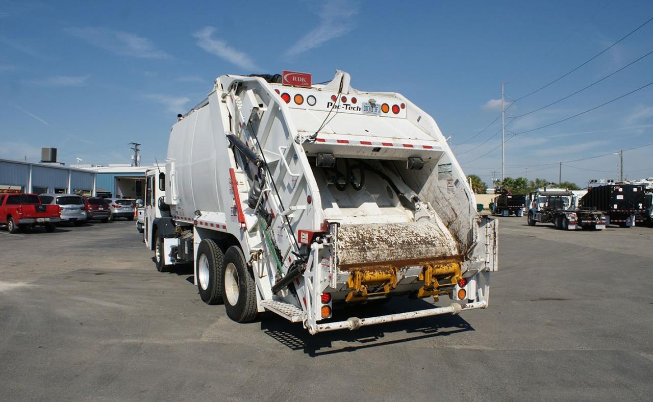 2023 CCC LET2 25 yard Pac-Tech Rear Loader Garbage Truck Tampa FL