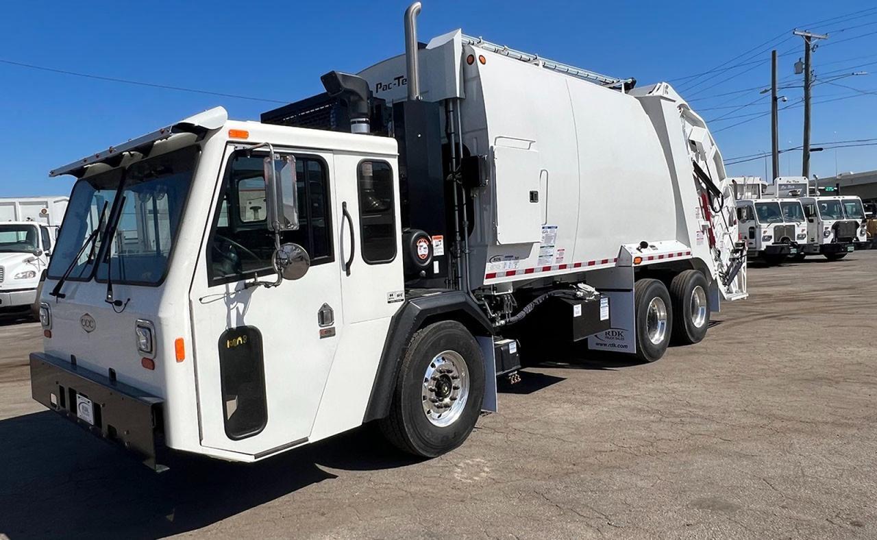 2023 CCC LET2-46 25 yard Pac-Tech Rear Loader Garbage Truck Tampa FL