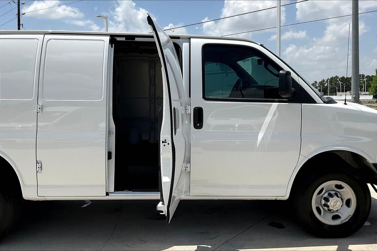 2023 CHEVROLET EXPRESS G2500 Houston TX