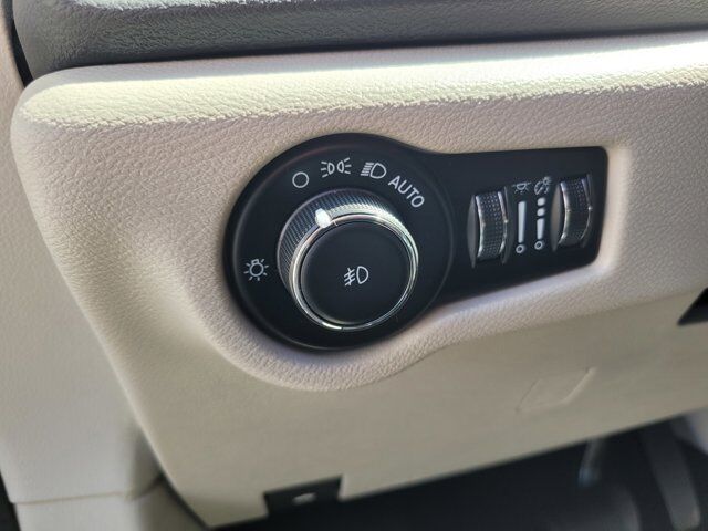 2023 CHRYSLER PACIFICA TOURING L Roseville CA