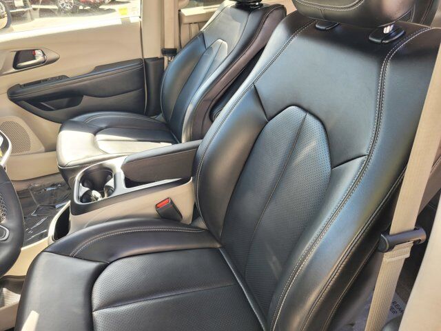 2023 CHRYSLER PACIFICA TOURING L Roseville CA