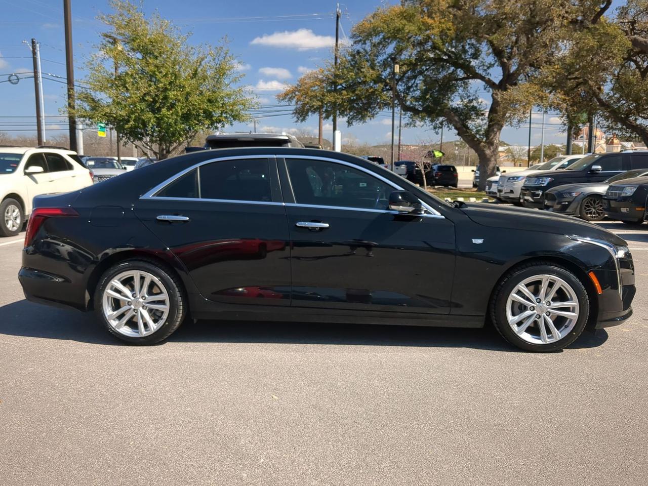 2023 Cadillac CT4 Luxury