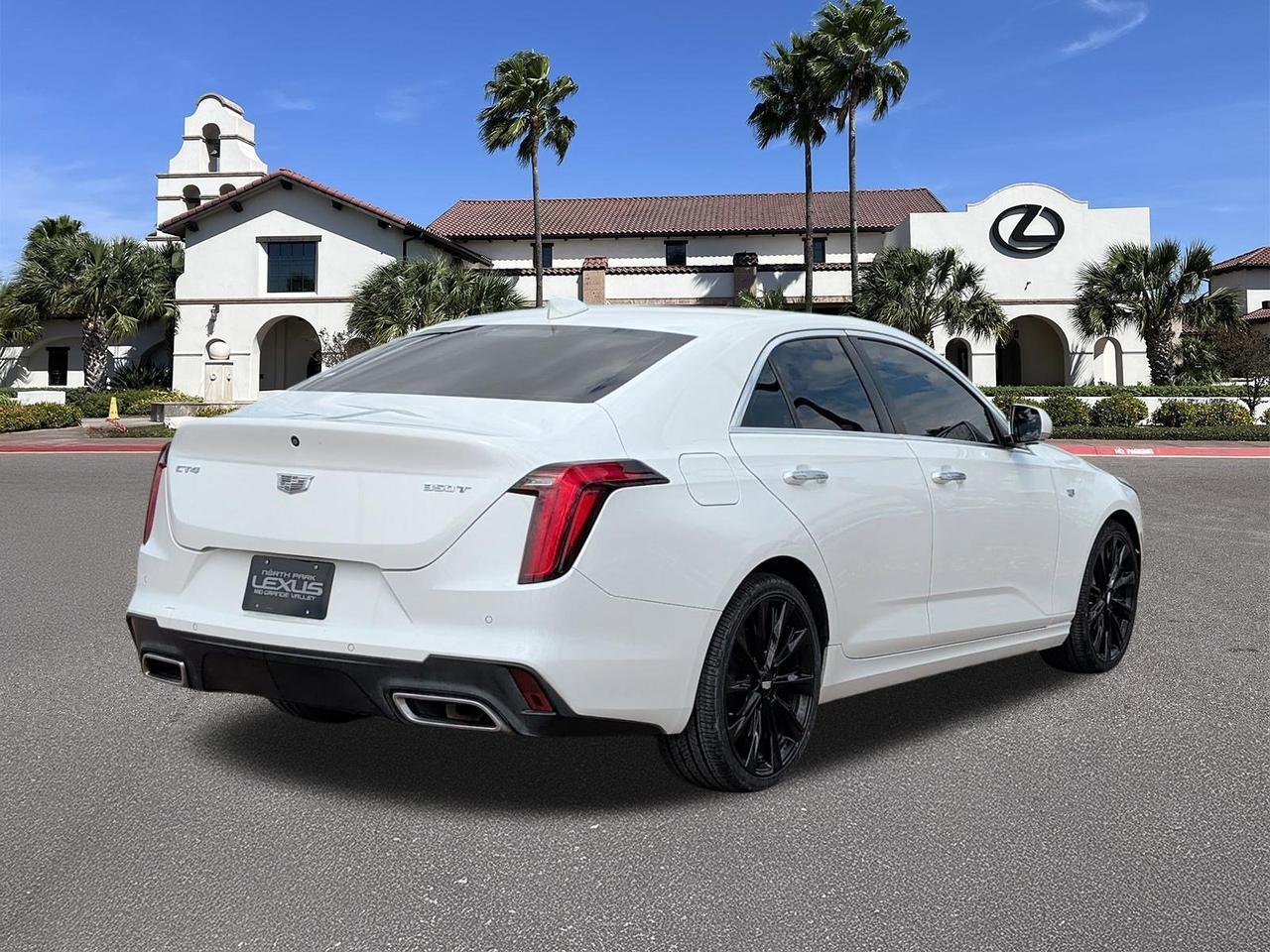 2023 Cadillac CT4 Luxury