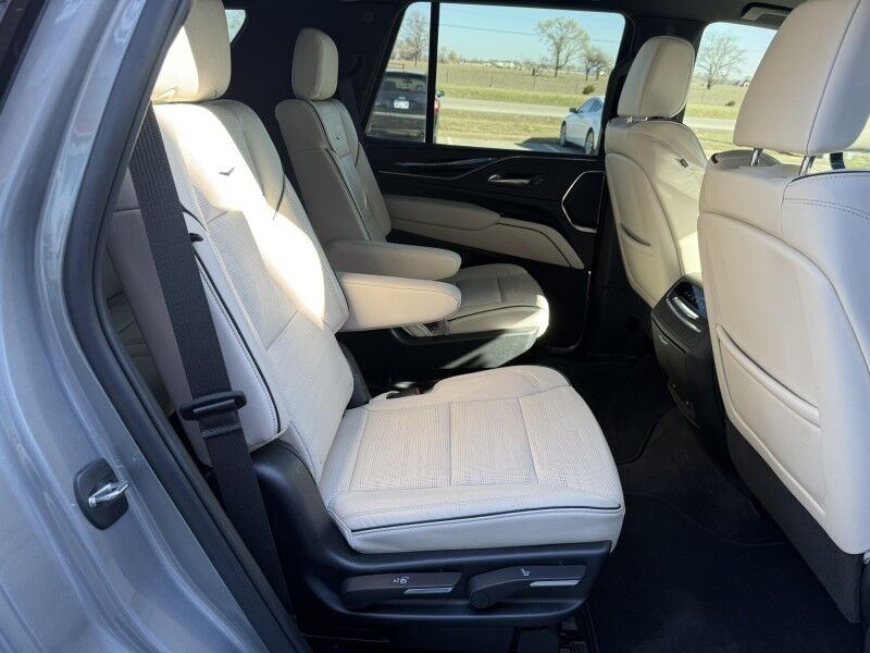 2023 Cadillac Escalade 4WD Sport Collinsville OK