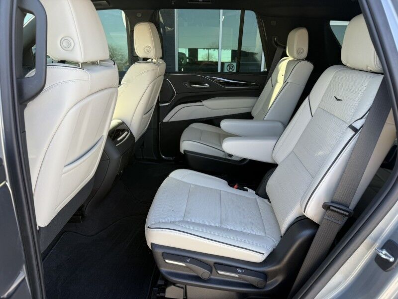 2023 Cadillac Escalade 4WD Sport Collinsville OK