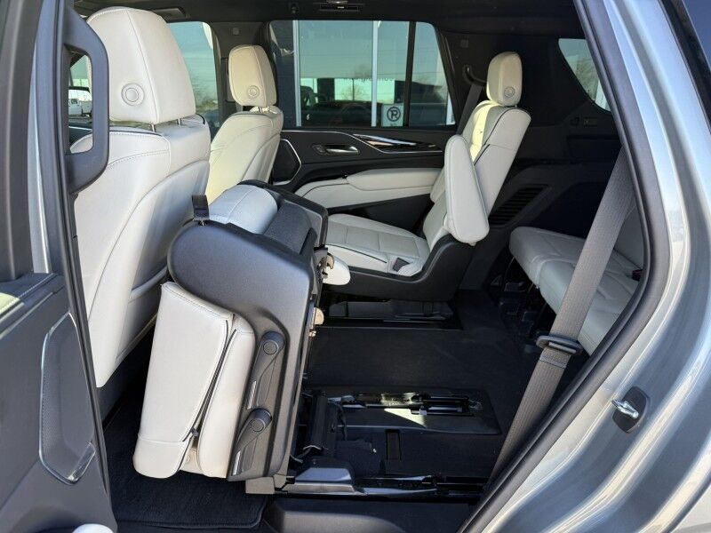 2023 Cadillac Escalade 4WD Sport Collinsville OK