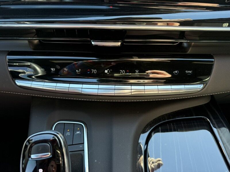 2023 Cadillac Escalade 4WD Sport Collinsville OK