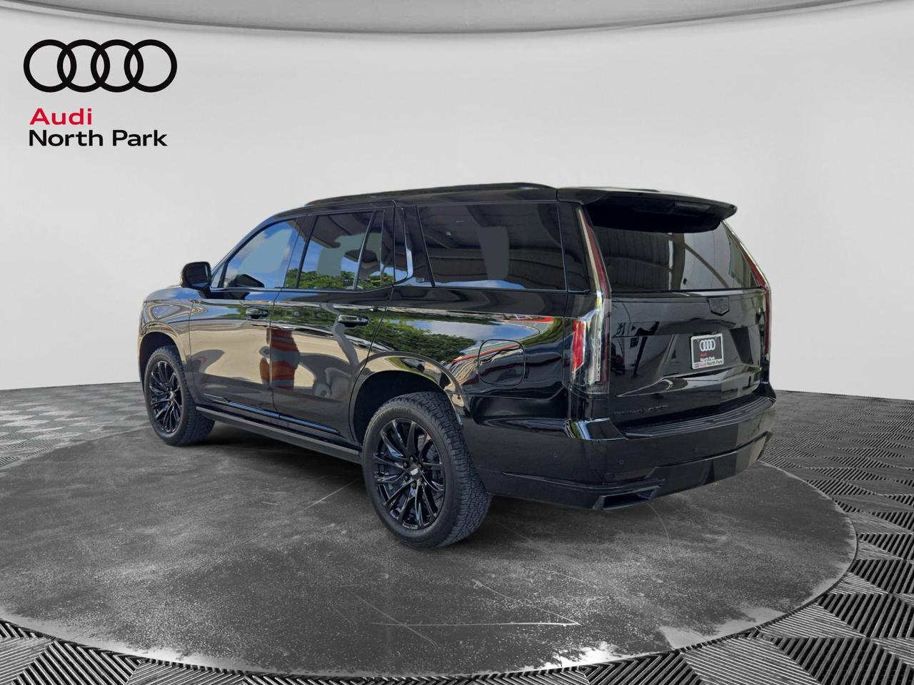 2023 Cadillac Escalade 4WD Sport Platinum
