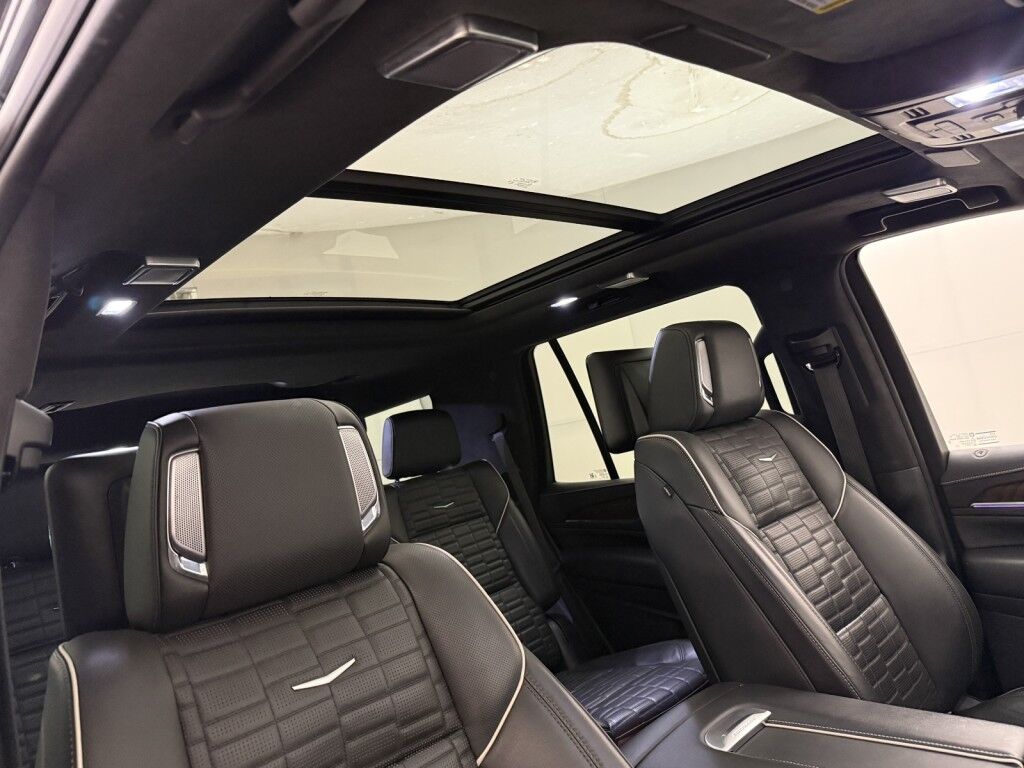 2023 Cadillac Escalade 4WD Sport Platinum w/Onyx/Night Vision/Super Cruise Maumee OH