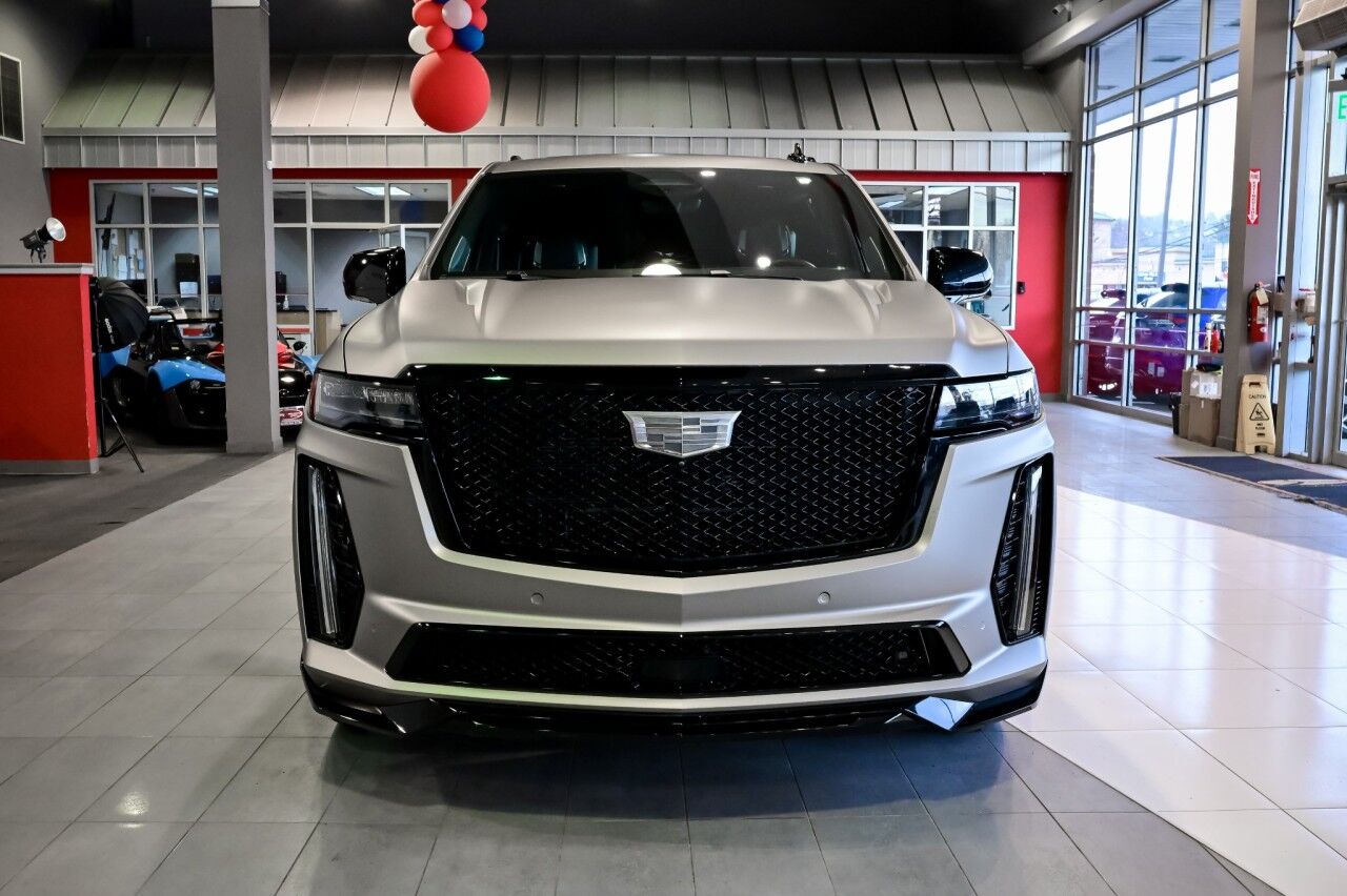 2023 Cadillac Escalade AWD V-Series, Onyx Package, 22'' Wheels