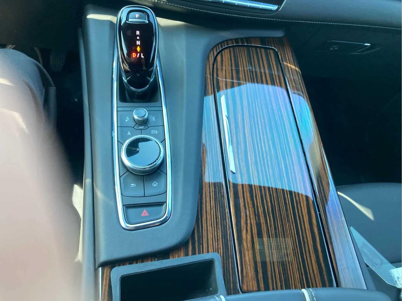 2023 Cadillac Escalade ESV 4WD Luxury Woburn MA