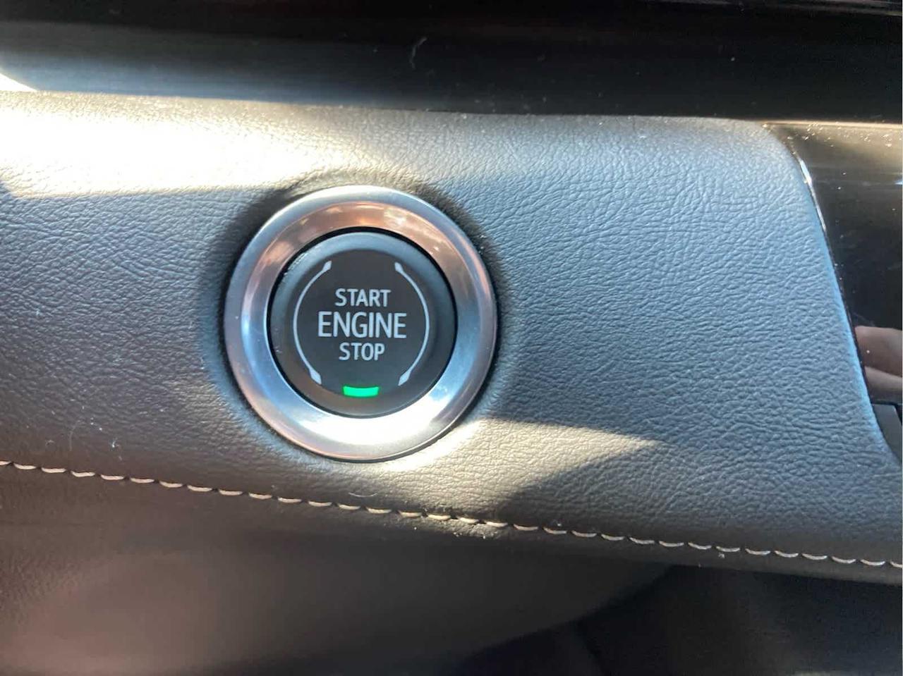 2023 Cadillac Escalade ESV 4WD Luxury Woburn MA