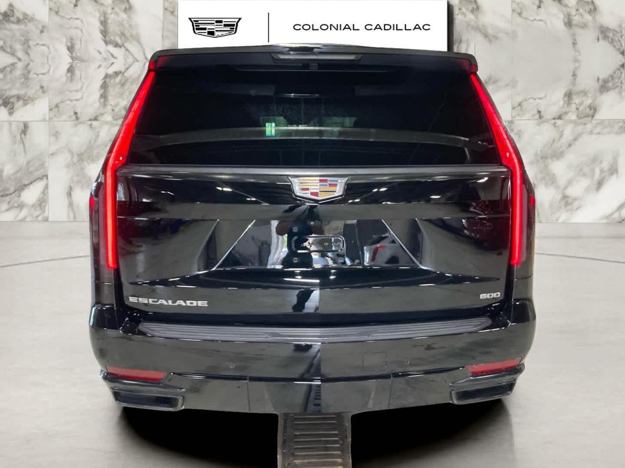 2023 Cadillac Escalade ESV 4WD Luxury Woburn MA