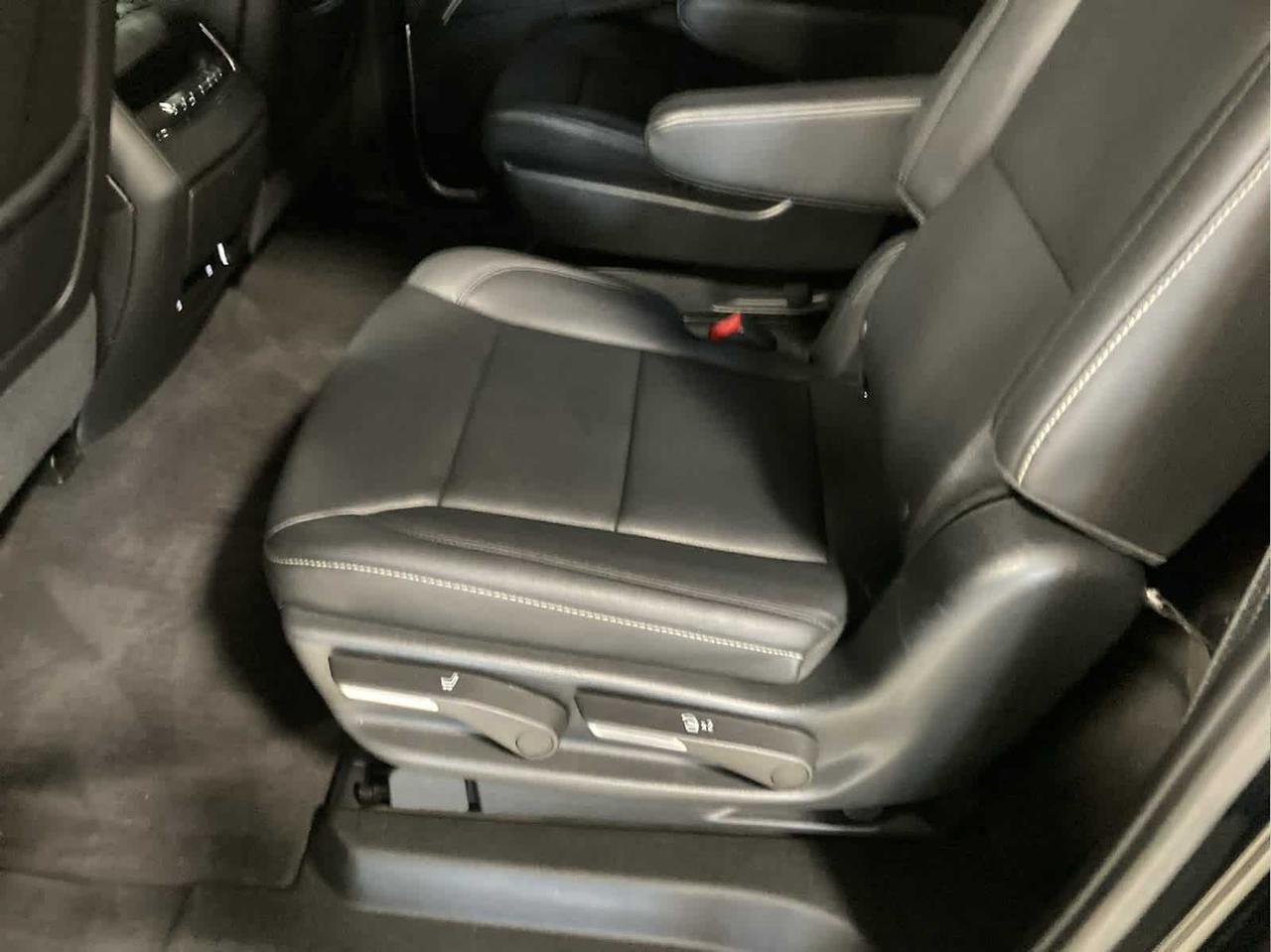 2023 Cadillac Escalade ESV 4WD Luxury Woburn MA