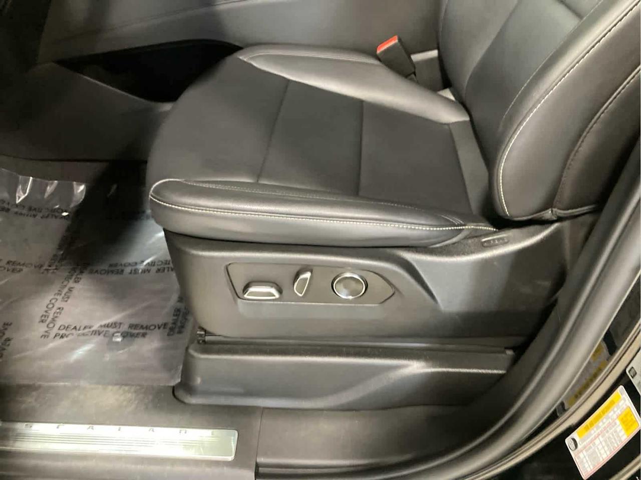 2023 Cadillac Escalade ESV 4WD Luxury Woburn MA