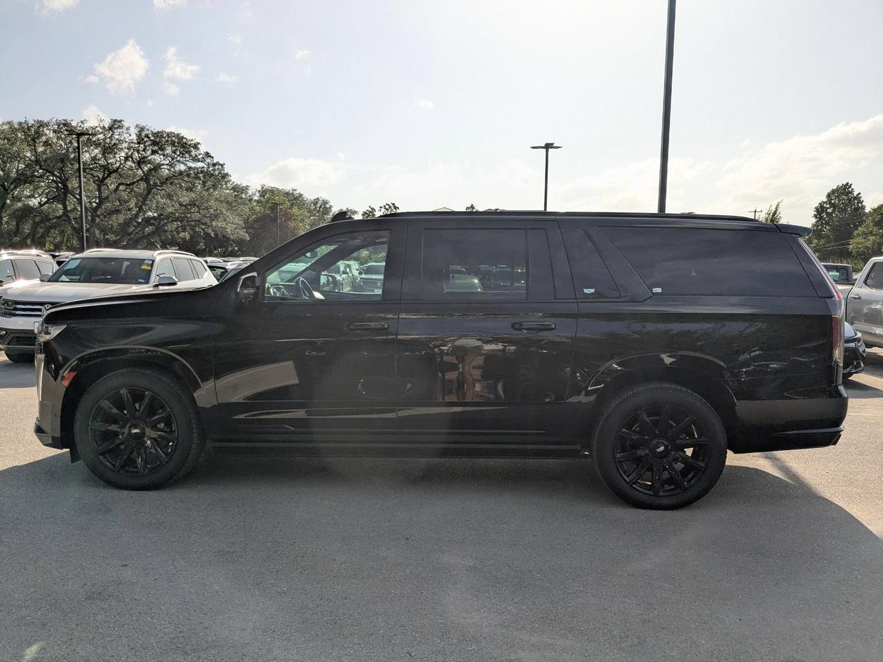 2023 Cadillac Escalade ESV 4WD Premium Luxury Platinum San Antonio TX