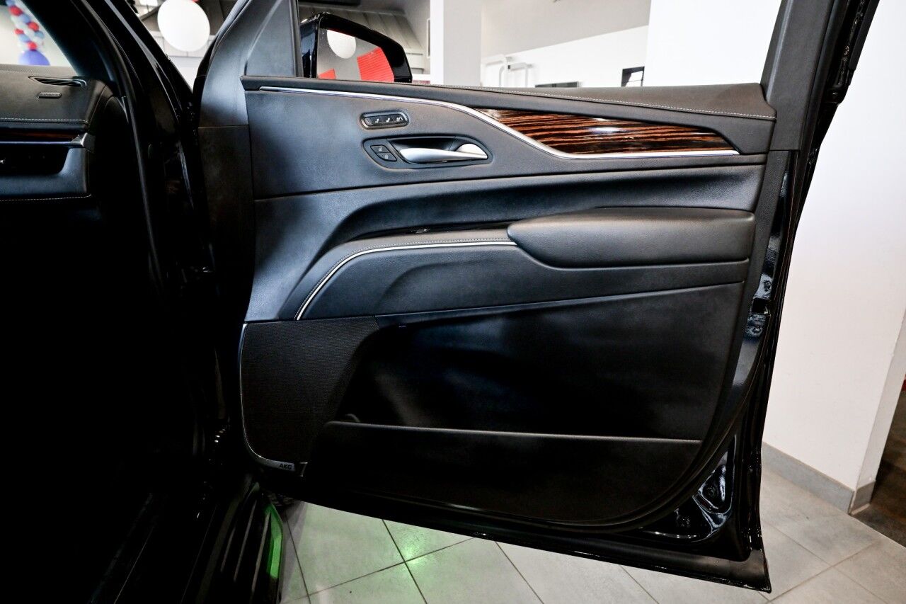 2023 Cadillac Escalade ESV 4WD Premium Luxury, Rear Entertainment Springfield NJ